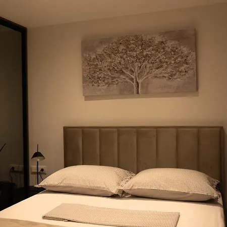 Bastun & Dujka's Balatura Apartment *