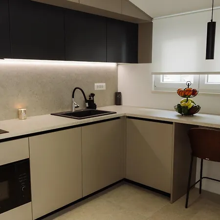 Bastun & Dujka's Balatura Apartment Split