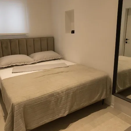 Bastun & Dujka's Balatura Apartment *